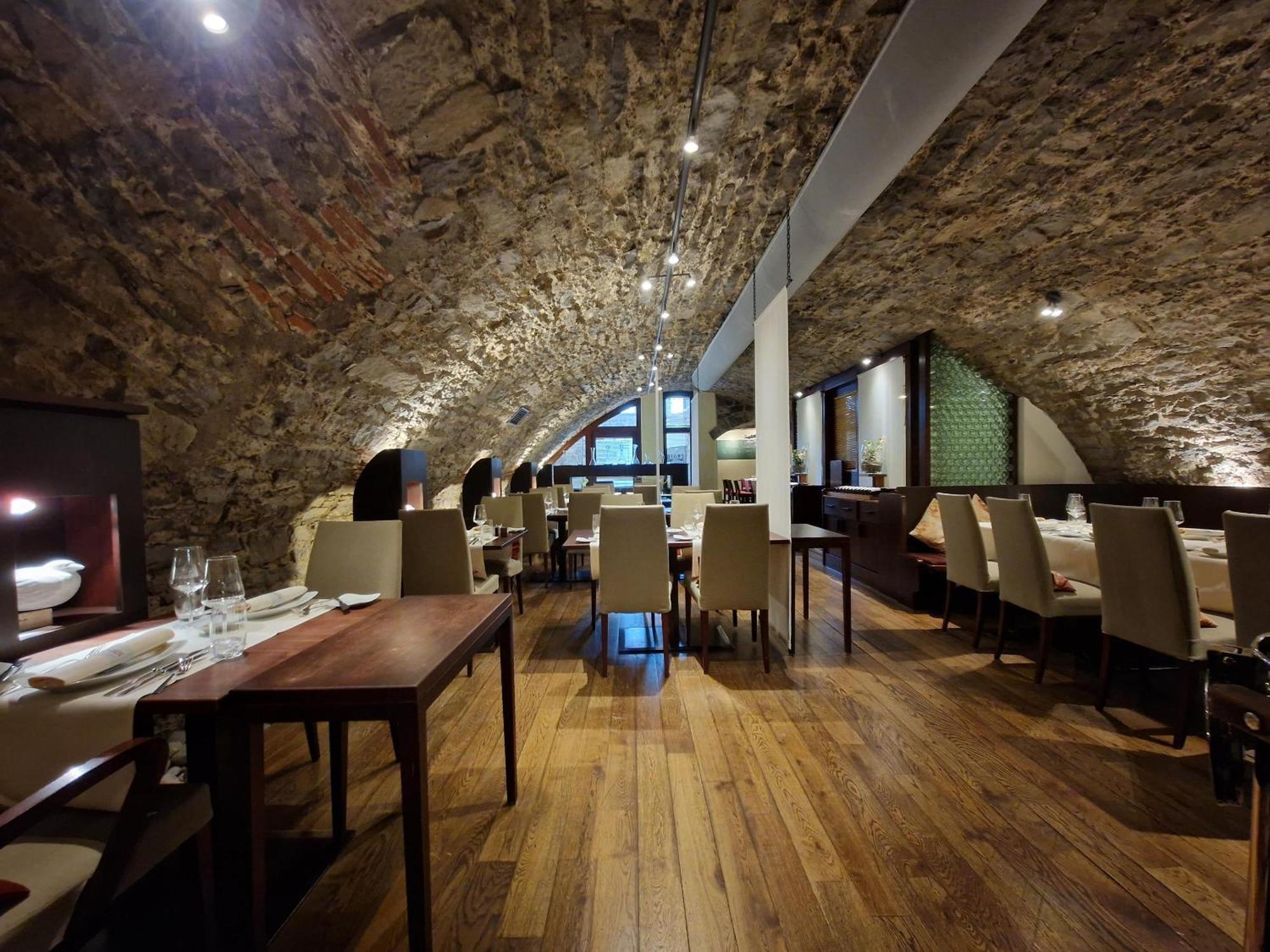 Laurentius Boutique-Hotel & Restaurant ヴァイカースハイム エクステリア 写真